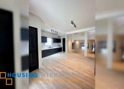 house for sale in greenwoods executive village