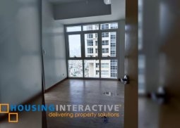 semi-furnished 3br unit with parking for lease in park avenue