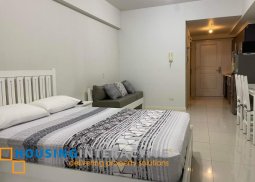 fully furnished studio unit for sale in senta, makati