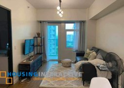 1br fully furnished unit w/ balcony in two serendra meranti, taguig