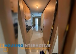 a fancy 1b with balcony in the heart of makati