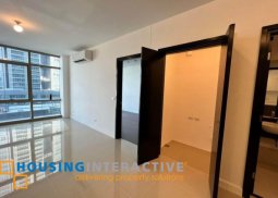 2br unit with parking for sale in west gallery place