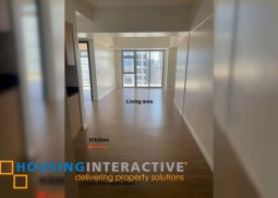 2br unit with parking for sale in park triangle residences