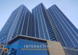 2br condo unit for sale in alphaland makati place