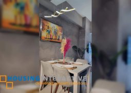 fully furnished 1br unit with parking for sale in uptown parksuites