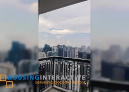 1br unit with parking for sale in park triangle residences