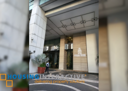 3br unit for rent in forbes tower