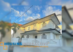 hosue and lot for sale in president's heights village, bf paranaque