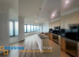 2br unit with parking for sale in one rockwell east