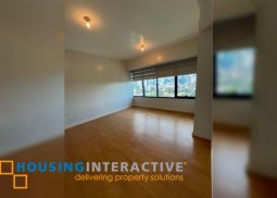 unfurnished 2br unit with parking for sale in one rockwell