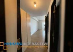 a studio unit for sale in two serendra taguig city