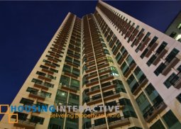 a condominium for rent in mckinley park residences in taguig city