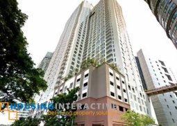 spacious 1br unit with parking for sale in the manansala