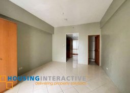 studio unit with balcony for sale in paseo parkview suites