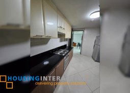 a condominium for rent in 8 forbestown road taguig city