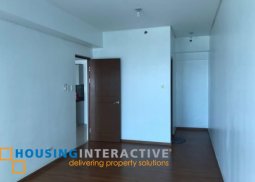 3br unit with parking and balcony for sale in the beacon