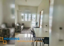 fully furnished 2br unit with balcony and parking for lease in madison park west