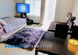 fully furnished studio unit wit balcony for sale in two serendra