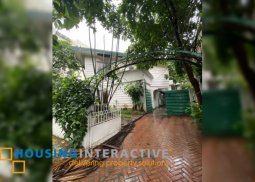 for sale: residential lot with old house in bel-air 2, makati city