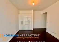 2br unit for sale in west gallery place