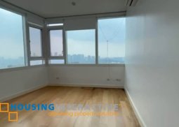 semi-furnished 3br unit with parking for lease in park terraces
