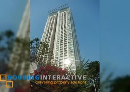 3br unit with parking for sale in two roxas triangle