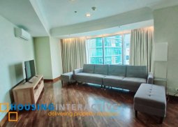fully furnished 3br unit with parking for lease in one mckinley place