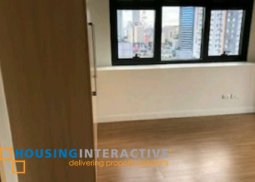 2br unit with parking for lease in vertis north