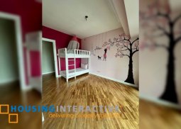 seni-furnished 2br unit with parking for lease in the manansala