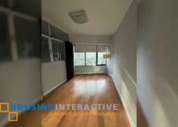 semi-furnished 2br unit with parking for lease in one rockwell east