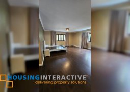 2-storey 2br unit for rent in dasmarinas village