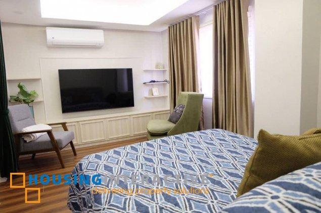 fully furnished 3br penthouse unit for lease/rent at mckinley garden villas
