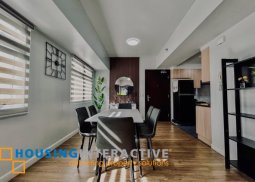 fully furnished 1br unit with balcony and parking for lease in verve residences