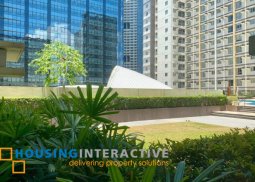 semi-furnished 1br unit with parking for sale in avida towers 9th avenue