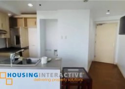 brandnew 1br unit with parking and balcony for sale in one rockwell