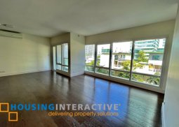 3br unit with parking for sale in edades tower