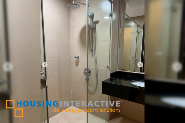 fully furnished 2br unit with parking for rent in one serendra
