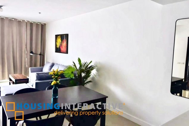 fully furnished 1br unit with balcony and parking for lease in east gallery place