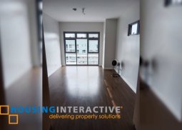 2br penthouse unit with balcony and parking for sale in park triangle residences