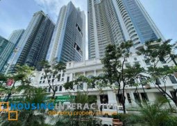 fully furnished 3br unit with parking for sale in uptown parksuites
