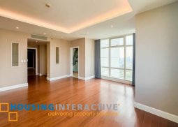 bare 3br unit with parking for sale in one roxas triangle