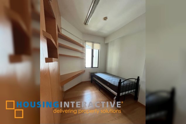 fully furnished 2br unit with parking for sale in bonifacio ridge