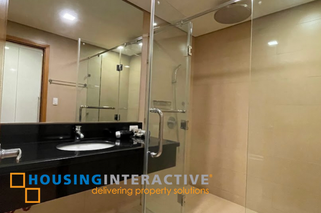 fully furnished 2br unit with parking for lease in park terraces