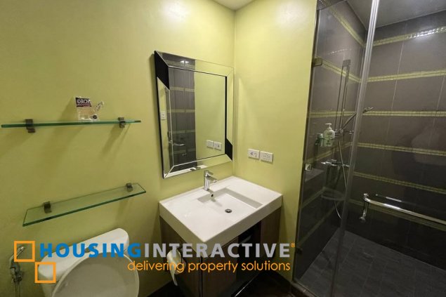 fully furnished 3br unit with parking for rent in edades tower