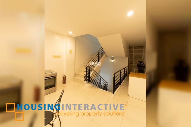 commercial building for sale in bf homes