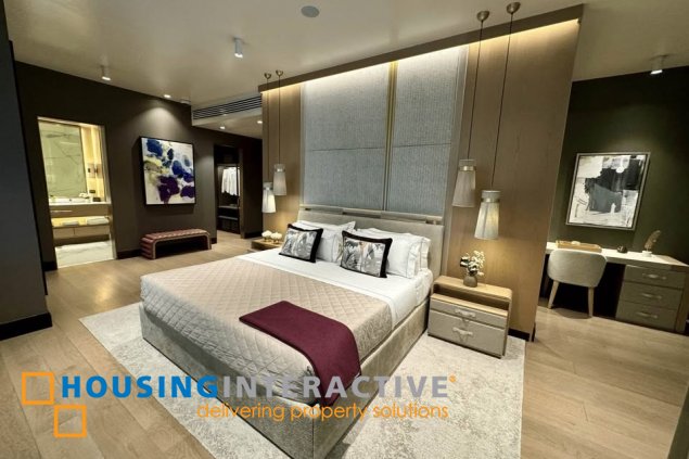 semi-furnished brandnew 3br unit with parking for sale in aurelia residences