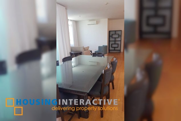 2br unit with parking for sale in park terraces