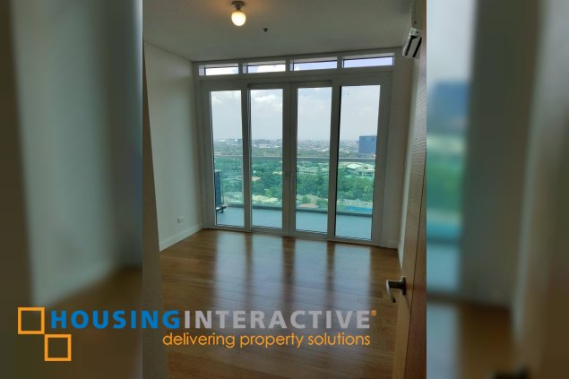 2br unit with parking for sale in park terraces