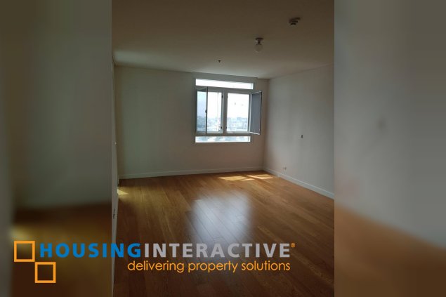 2br unit with parking for sale in park terraces