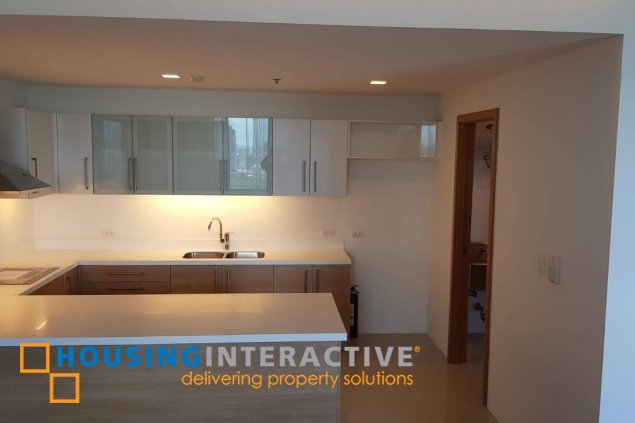 2br unit with parking for sale in park terraces